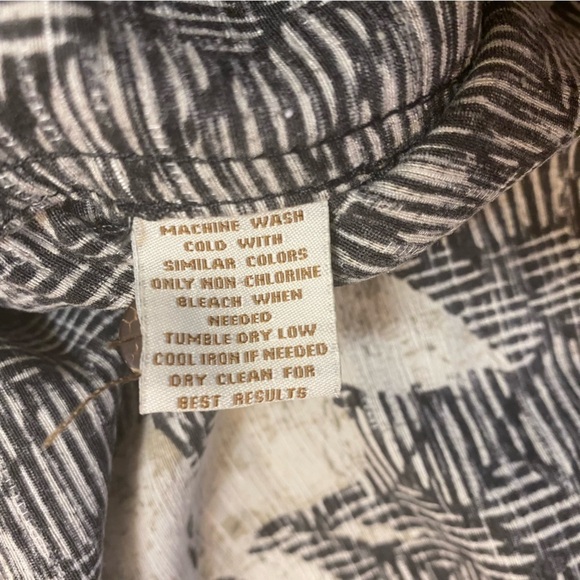 Caribbean Pure Silk Hawaiian Button Down Shirt Mens XL Black White‎ Cream Floral - Picture 10 of 10